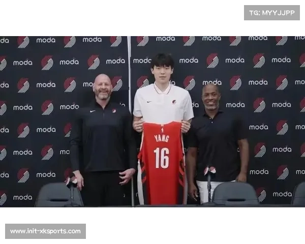 杨瀚森对阵开拓者仅出战八分钟拿下1分1篮板展现拼搏精神